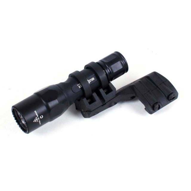 AR15 Light: SureFire 6PX Tactical with Magpul Rail Light Mount